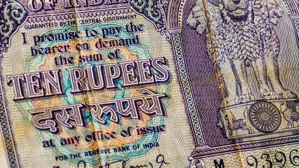 10 Indian rupee banknote